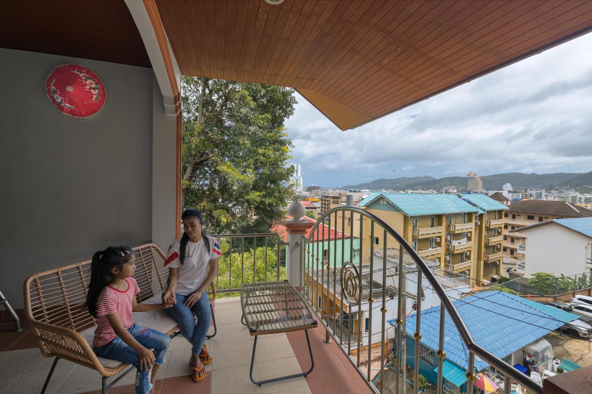 Grand View Hotell Patong Exteriör bild